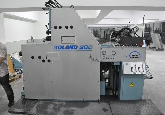 ROLAND 200